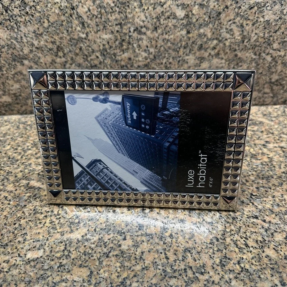 Luxe Habitat Y2K Silver Studded‎ Picture Photo Frame 4x6 Metal Modern Tabletop